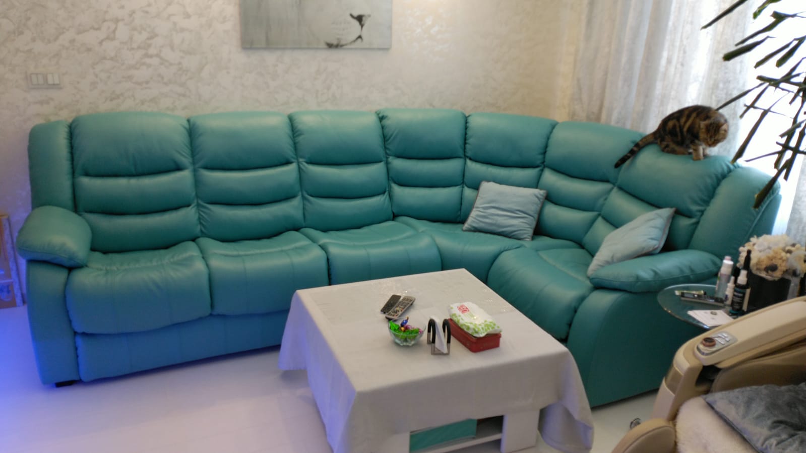 Перетяжка дивана на дому. Мнёвники