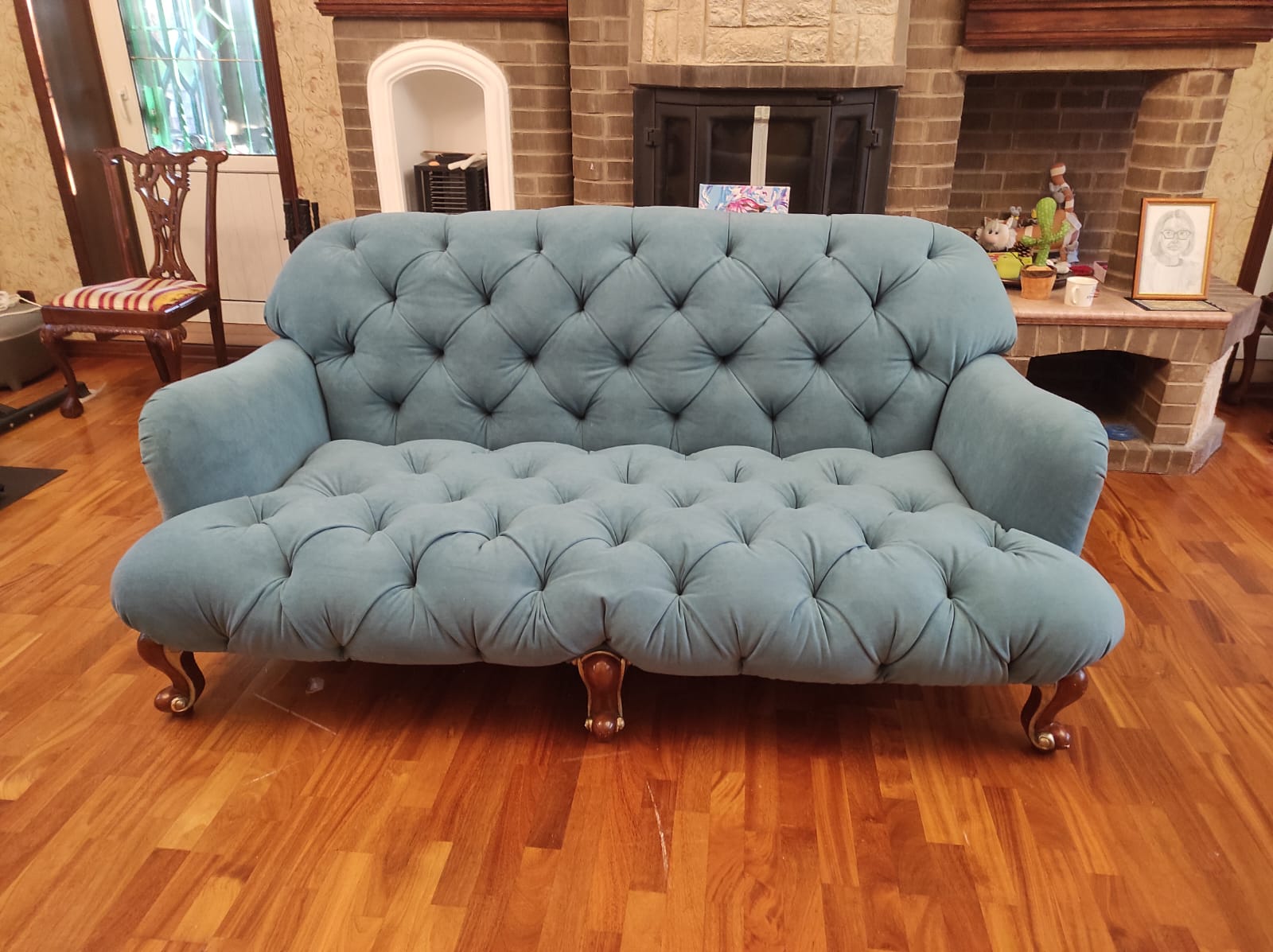 Перетяжка дивана. Мнёвники